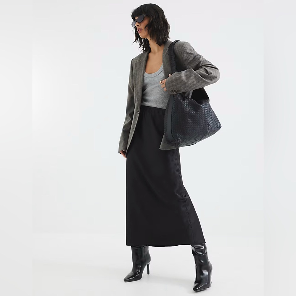 RIVER ISLAND Black Satin Maxi Skirt